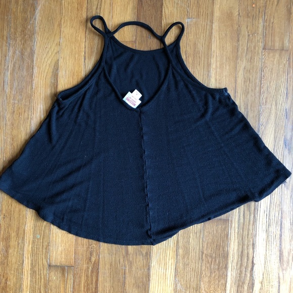 Black tank with keyhole cutout in back - Picture 2 of 2